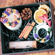Load image into Gallery viewer, Scented Candle Gift Box - Best Gift for Woman, Birthday, Mother's Day, Christmas