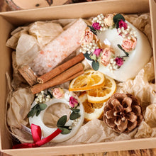 Load image into Gallery viewer, Scented Candle Gift Box - Best Gift for Woman, Birthday, Mother's Day, Christmas