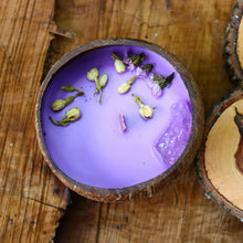 Load image into Gallery viewer, Coconut Shell Scented Candle topped with Gemstone and Dried Flowers - Spiritual Healing Energy