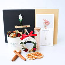 Load image into Gallery viewer, Scented Candle Gift Box - Best Gift for Woman, Birthday, Mother's Day, Christmas