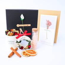 Load image into Gallery viewer, Scented Candle Gift Box - Best Gift for Woman, Birthday, Mother's Day, Christmas