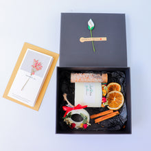 Load image into Gallery viewer, Scented Candle Gift Box - Best Gift for Woman, Birthday, Mother's Day, Christmas