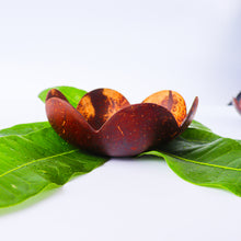 Load image into Gallery viewer, Coconut Shell Decoration Plate